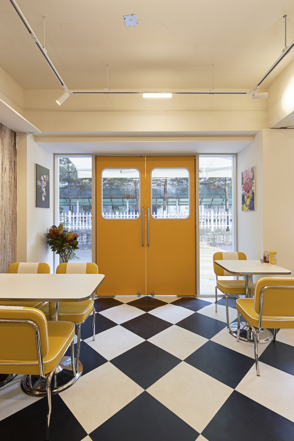 复古风尚 | 20 平米小空间的惊艳设计-12