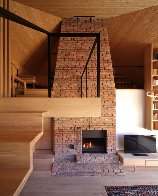 回归传统的 Bosnian 之家 | Hiža Mišljenova House-29