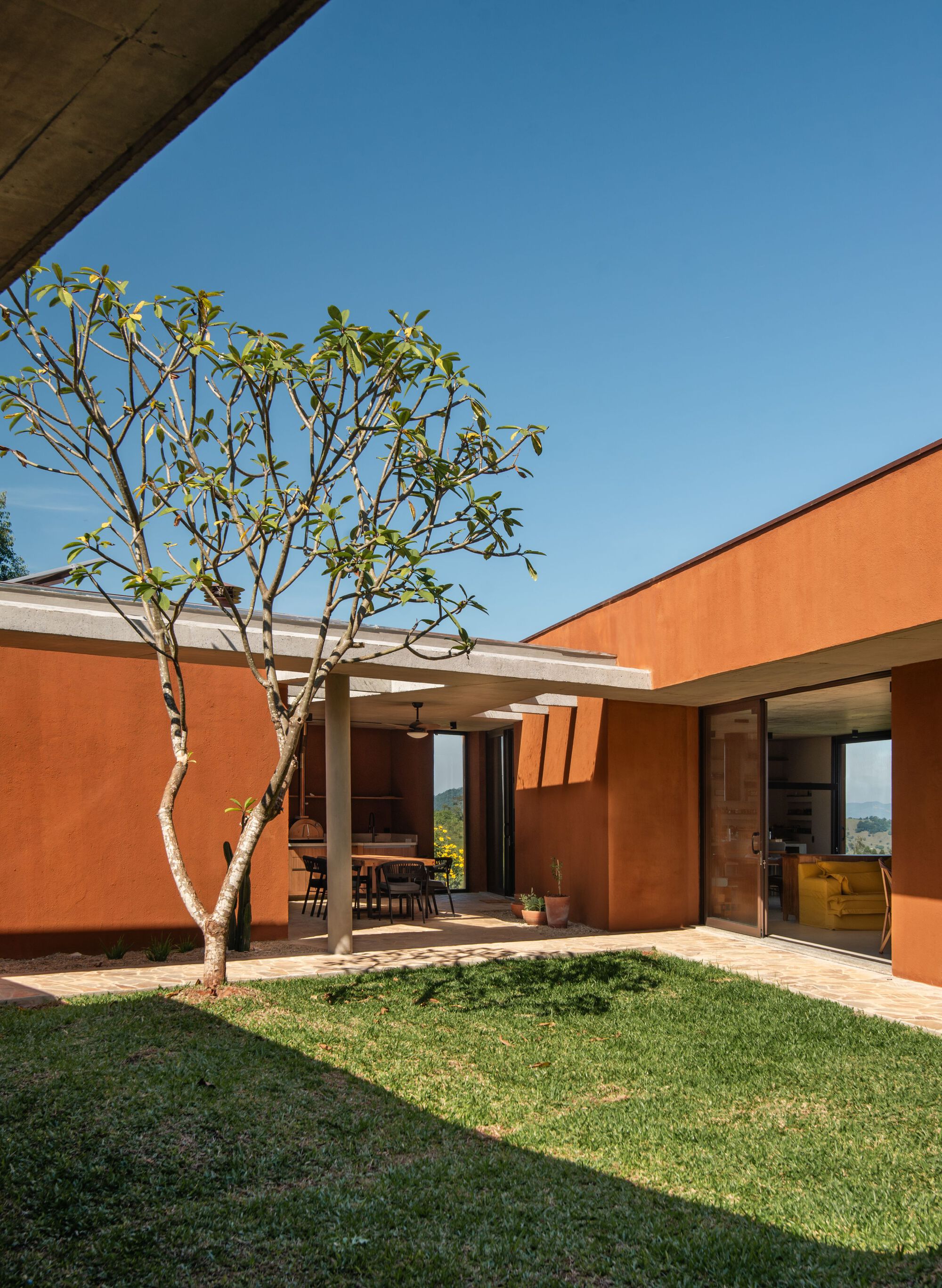 自建别墅丨巴西圣保罗丨Studio Zanskar,TAU Arquitetos-25