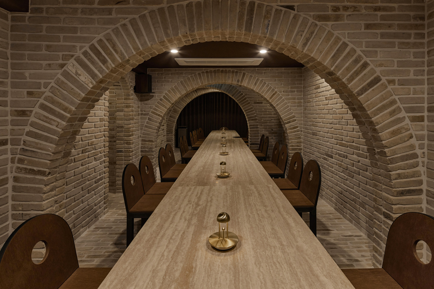 【韩国高级红酒酒吧设计】融合传统与现代的 40 平米奢华空间-6