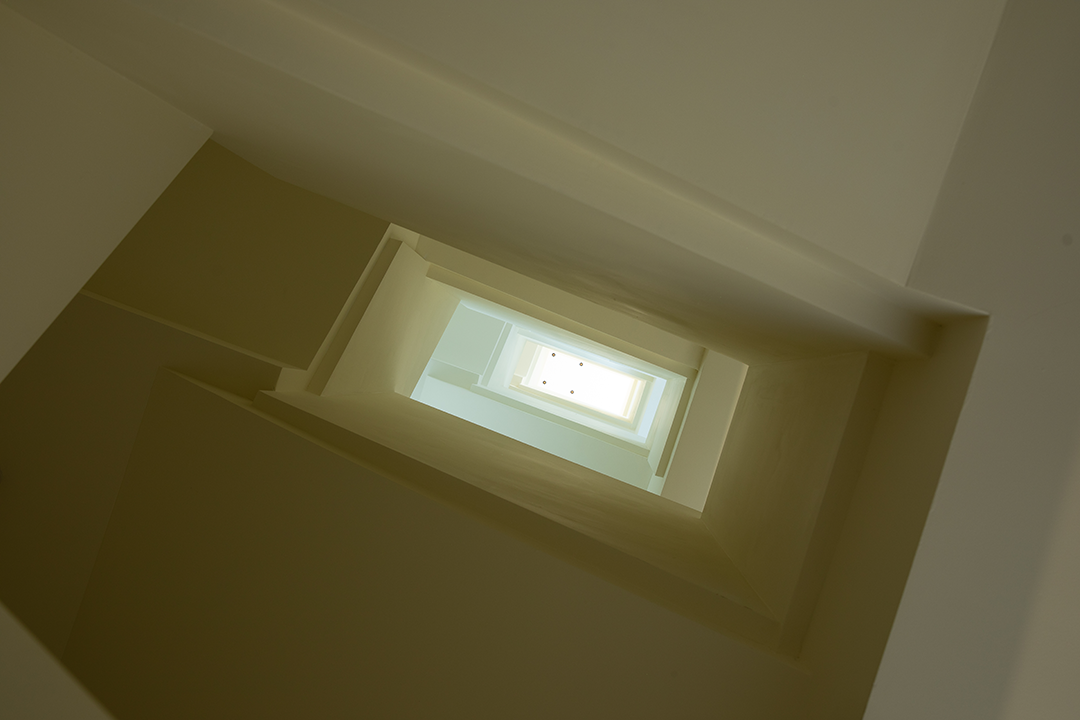 光之瀑布挑空别墅丨中国金华丨涵舍空间设计-2