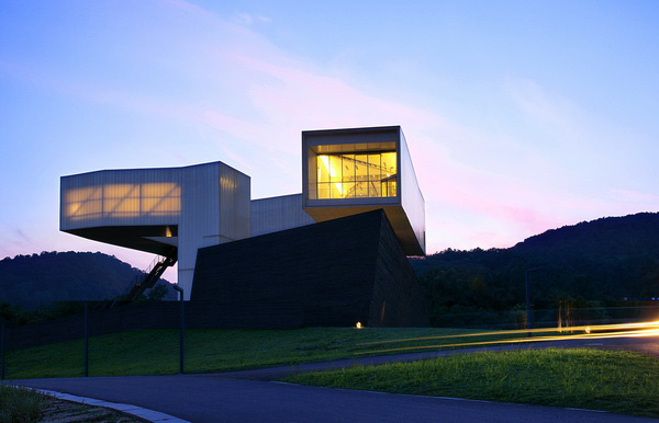 四方美术馆丨中国南京丨史蒂文·霍尔及其团队-3