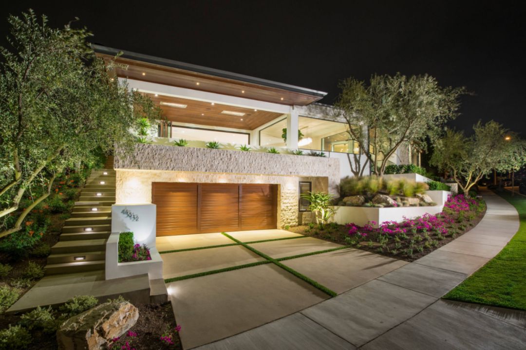 花园植物搭配的艺术与功能-31