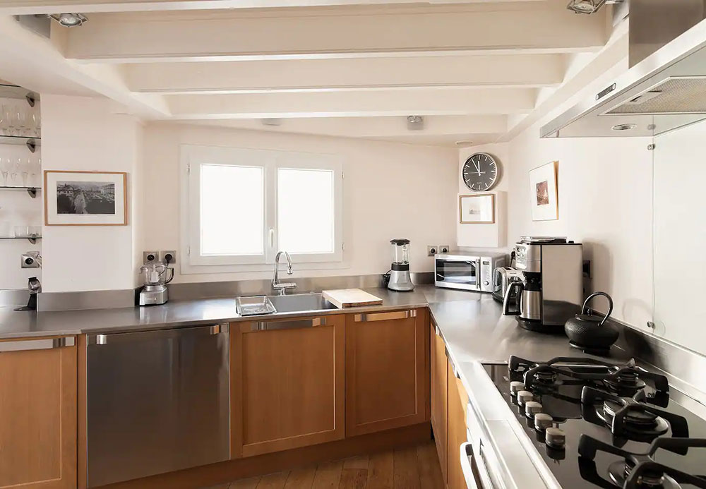 迷人的白色阁楼可俯瞰巴黎的圣心大教堂-12