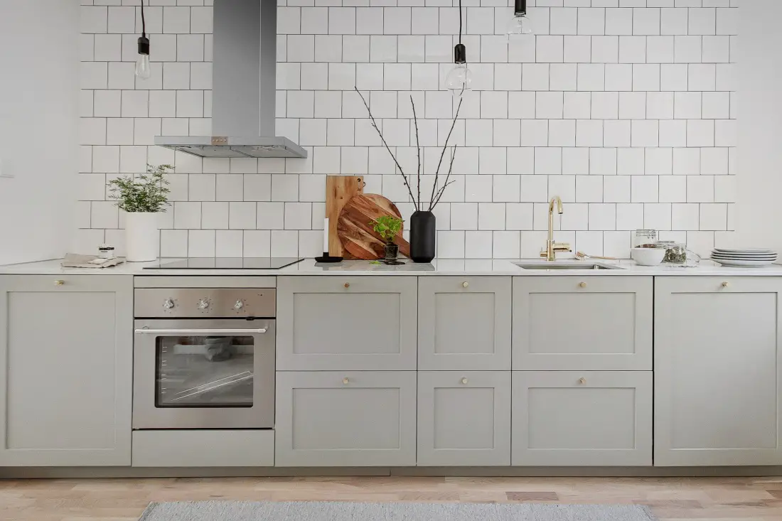 41 平米公寓巧用衣架做隔断-8