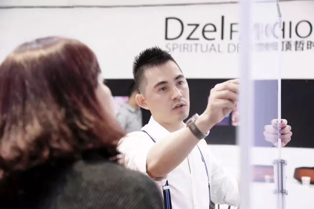 方磊会客室 | 方磊 x 路虎揽胜星脉 极简是共通的话题-85