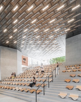 大馆椅丨中国香港丨ARTA Architects