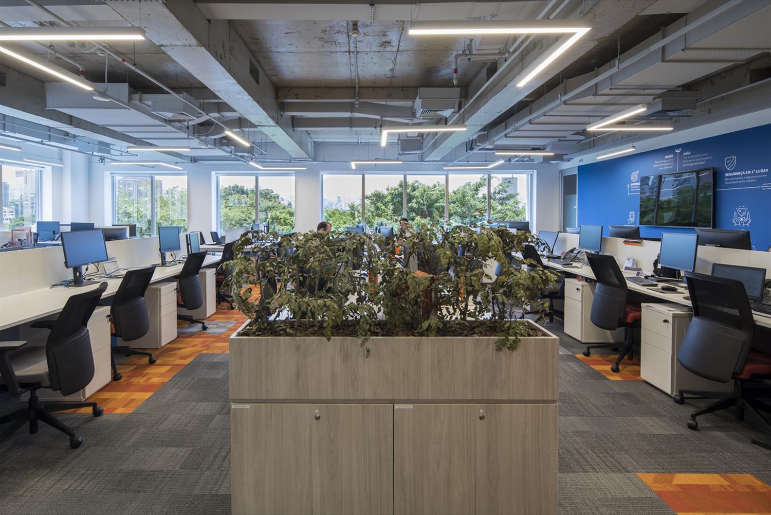 绿色环保的现代办公空间——Echoenergia 公司总部设计-6