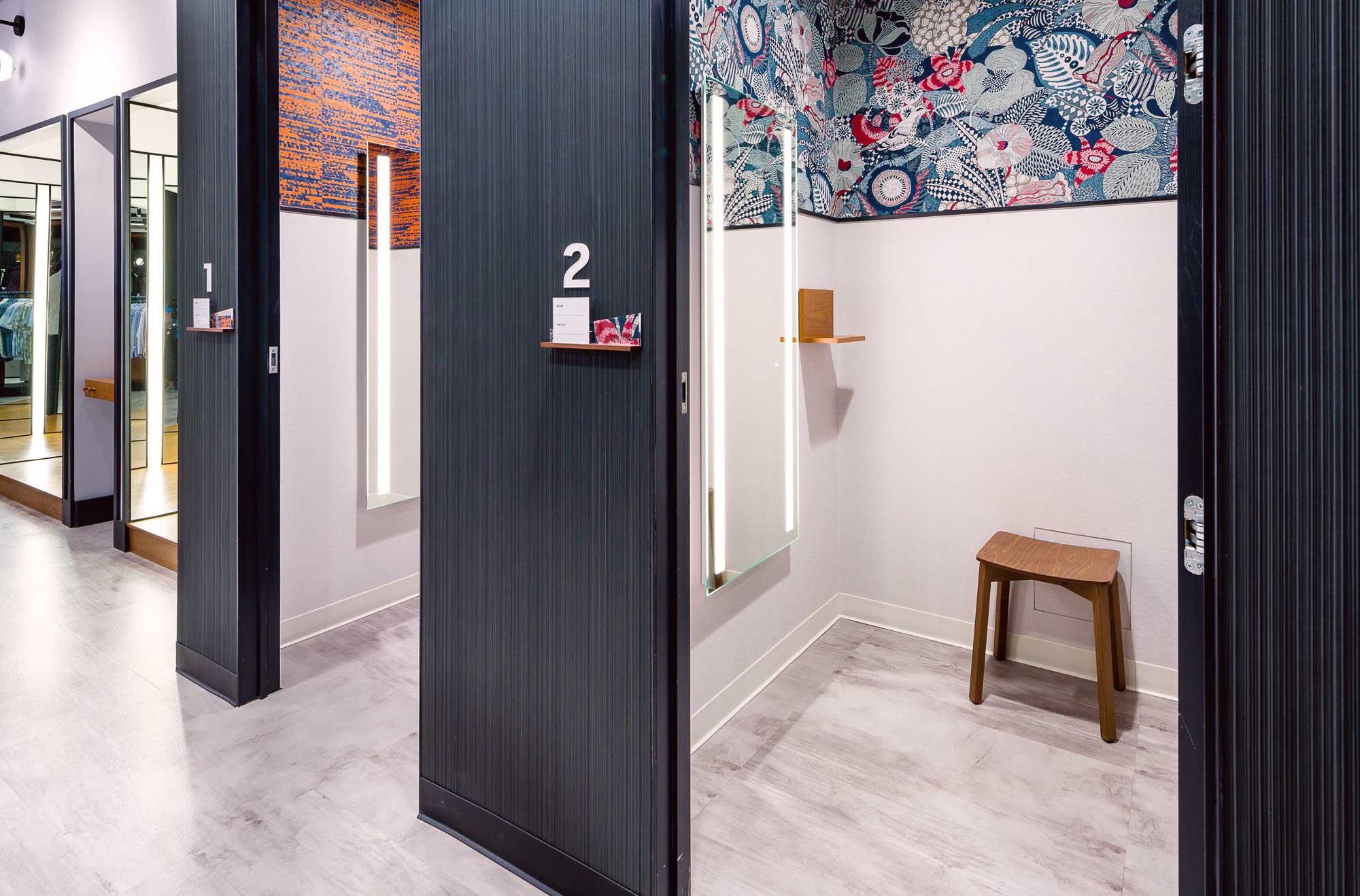 纳尔逊环球为男士服饰店设计新店铺概念-7