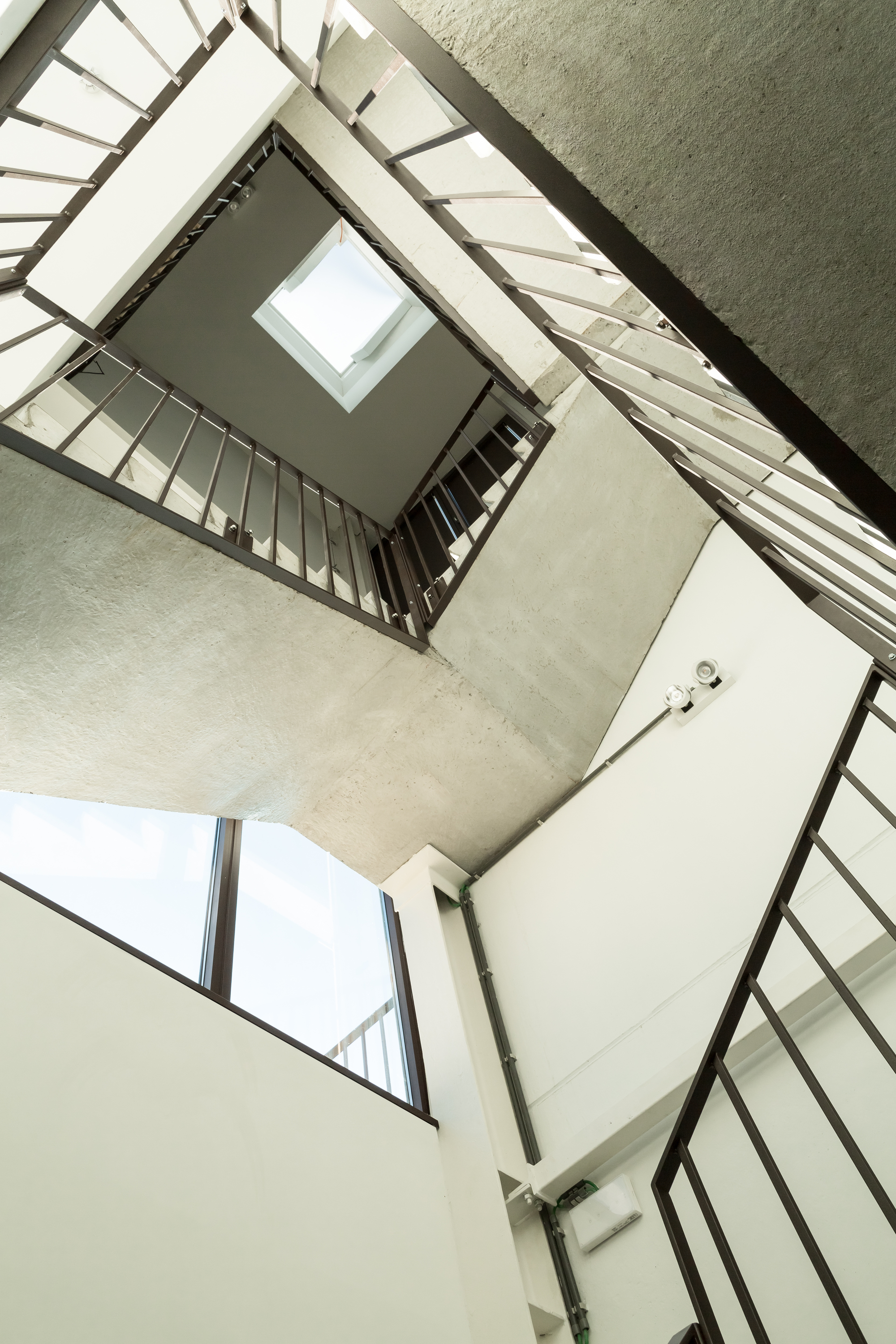 比利时 2perfection 总部办公建筑 | 功能与美学的完美融合-11