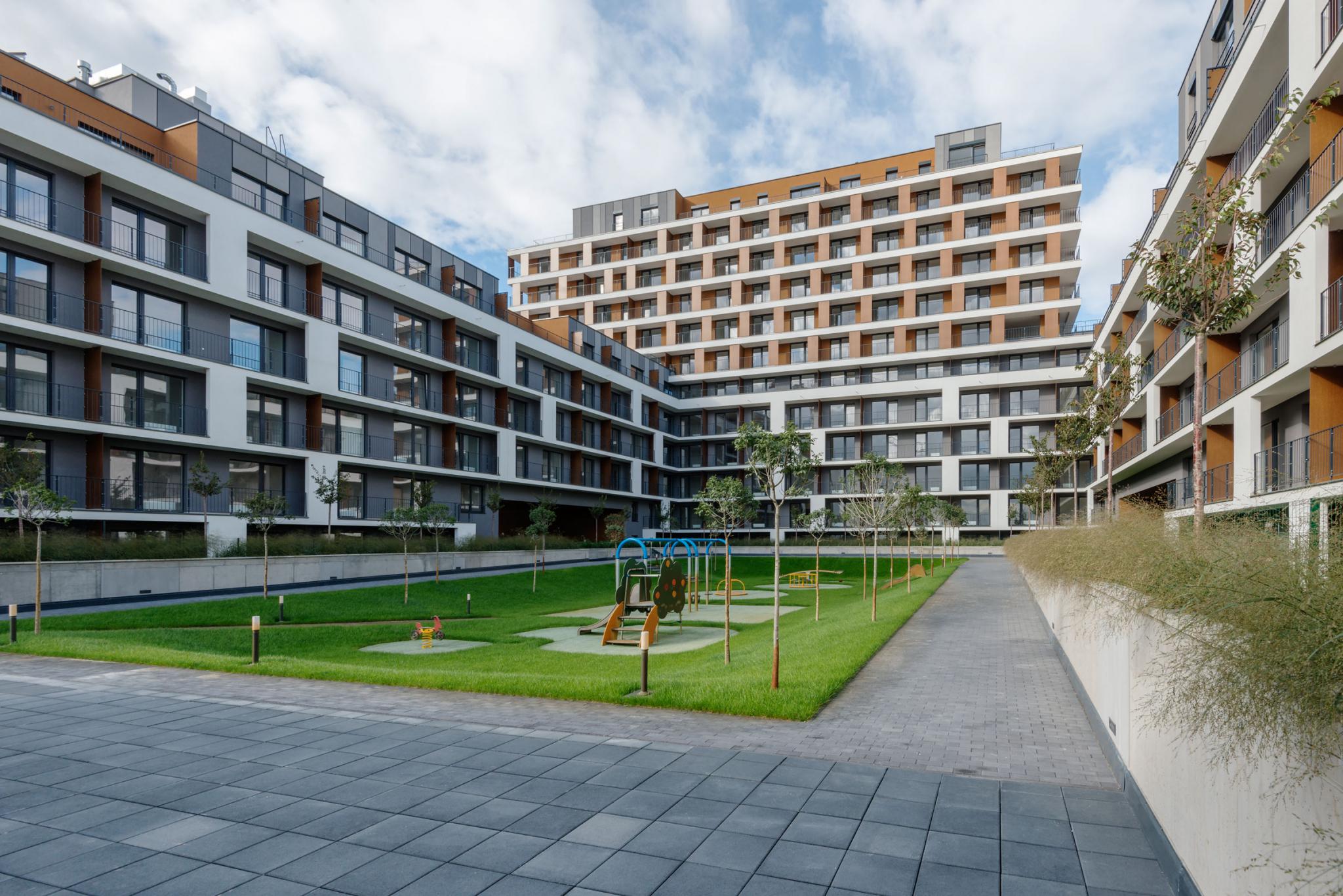 SLNEČNICE   MESTO COMPASS ARCHITEKTI-10