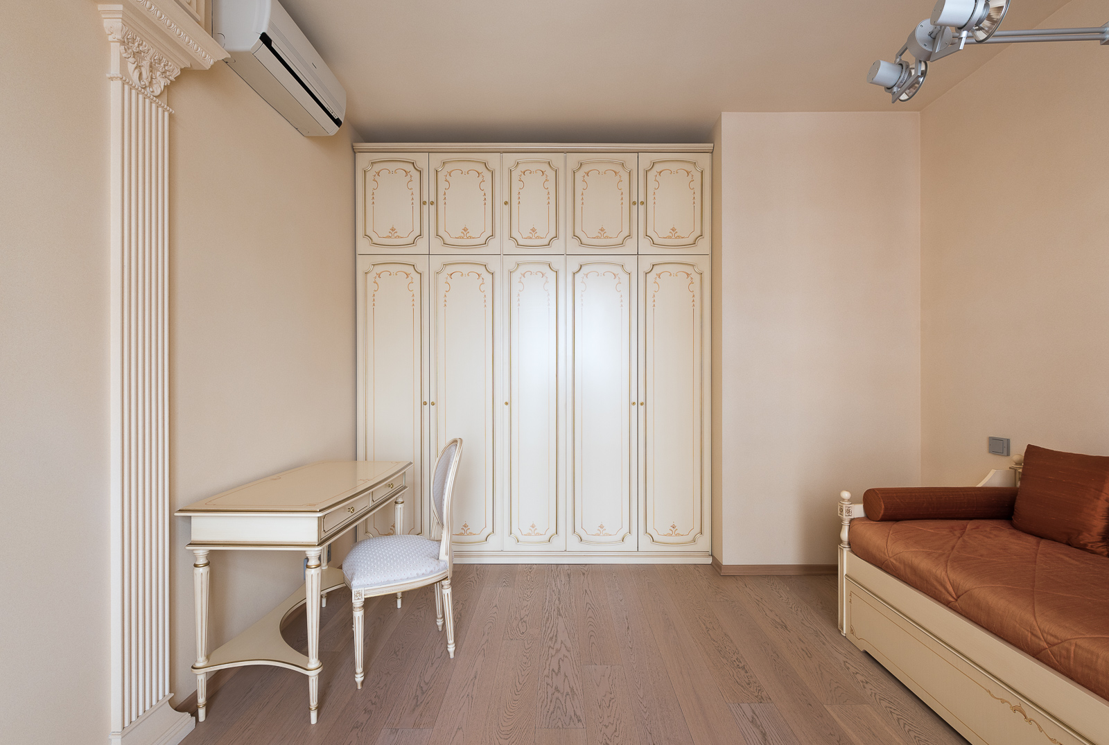 Moscow apartment 13-15