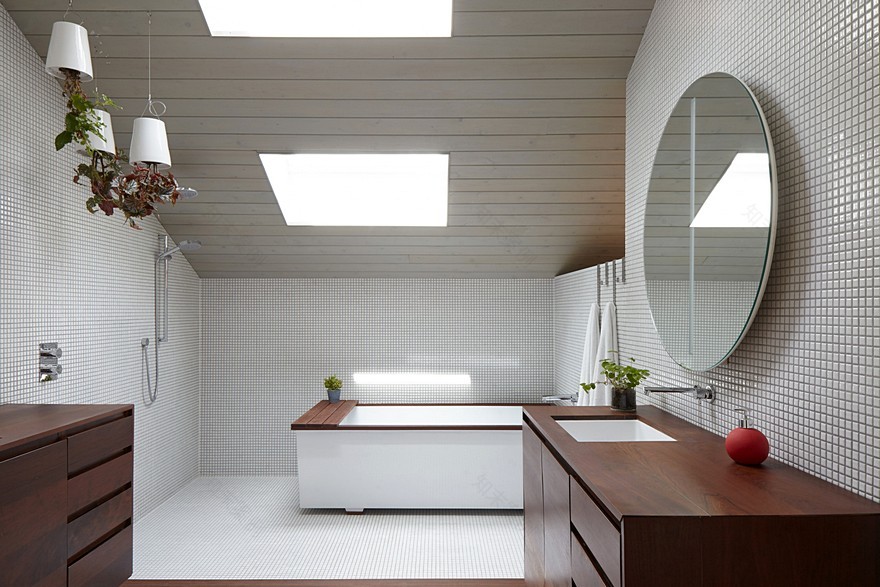 Show House is a Contemporary Take on a Traditional Building Form-25