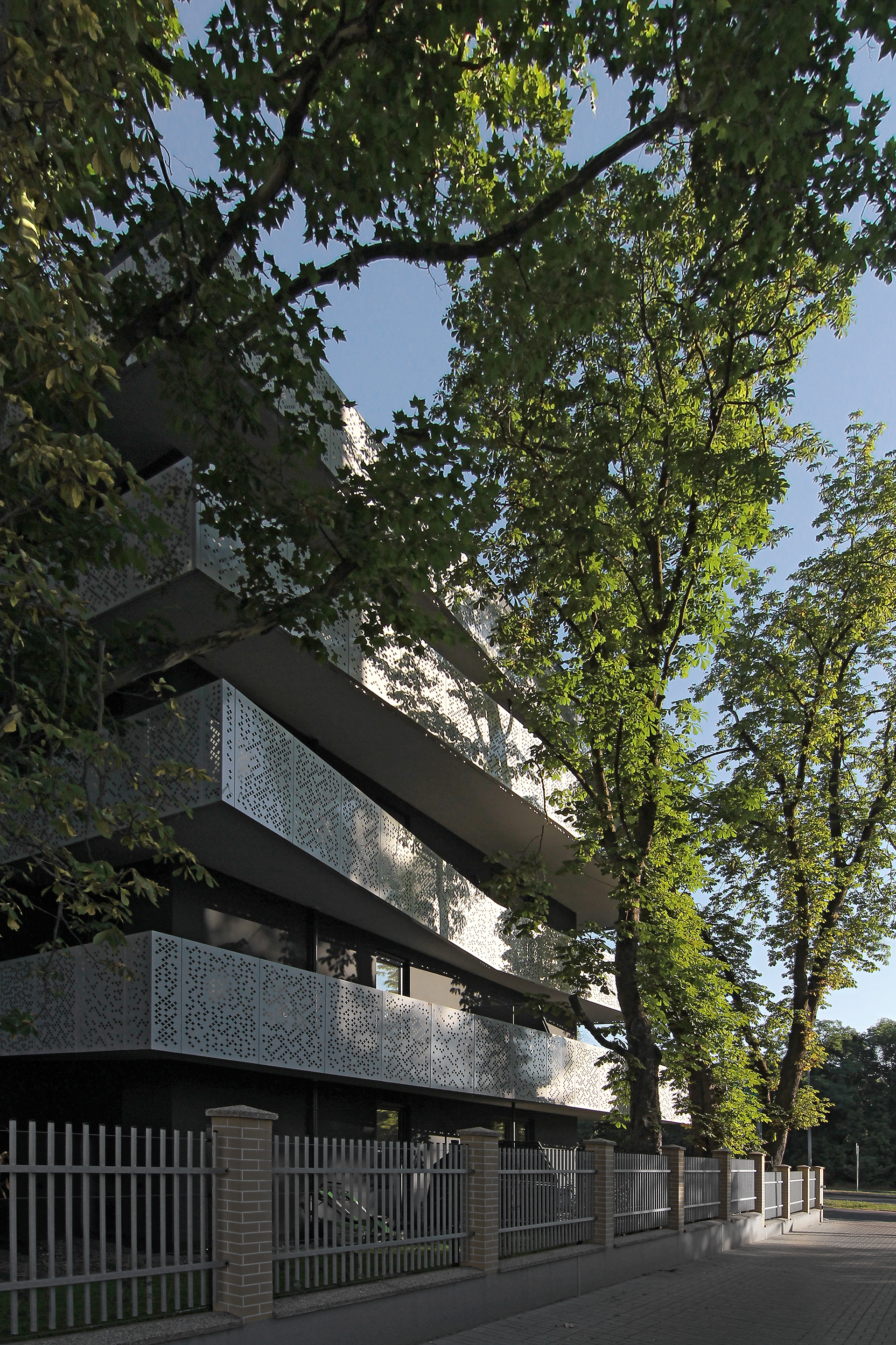 波兰 Neostudio Architekci 公寓建筑 | “高层露台”的多功能住宅设计-10