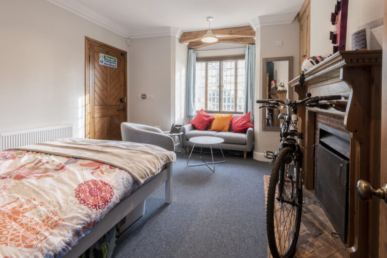 Ipswich High School boarding house refurbishment - Envoplan-24