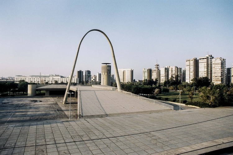 未完成的尼迈耶建筑丨黎巴嫩丨奥斯卡·尼迈耶-10