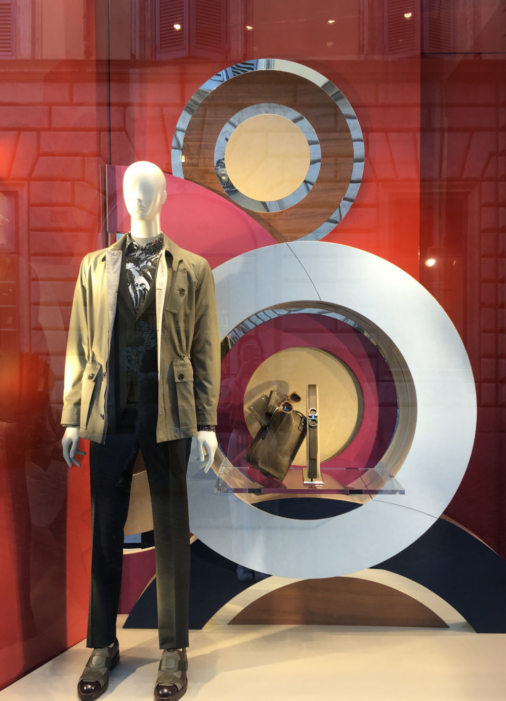 欧洲街头创意橱窗-81