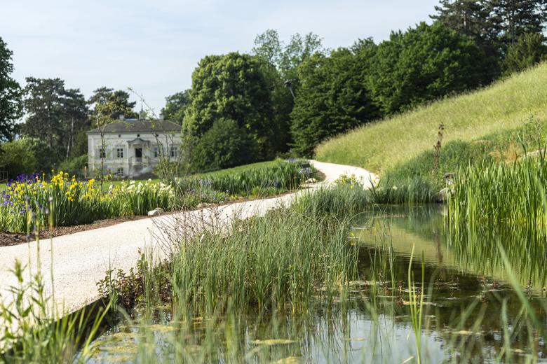 弗德布吕格林的梅里安花园丨瑞士丨Fontana Landschaftsarchitektur-1