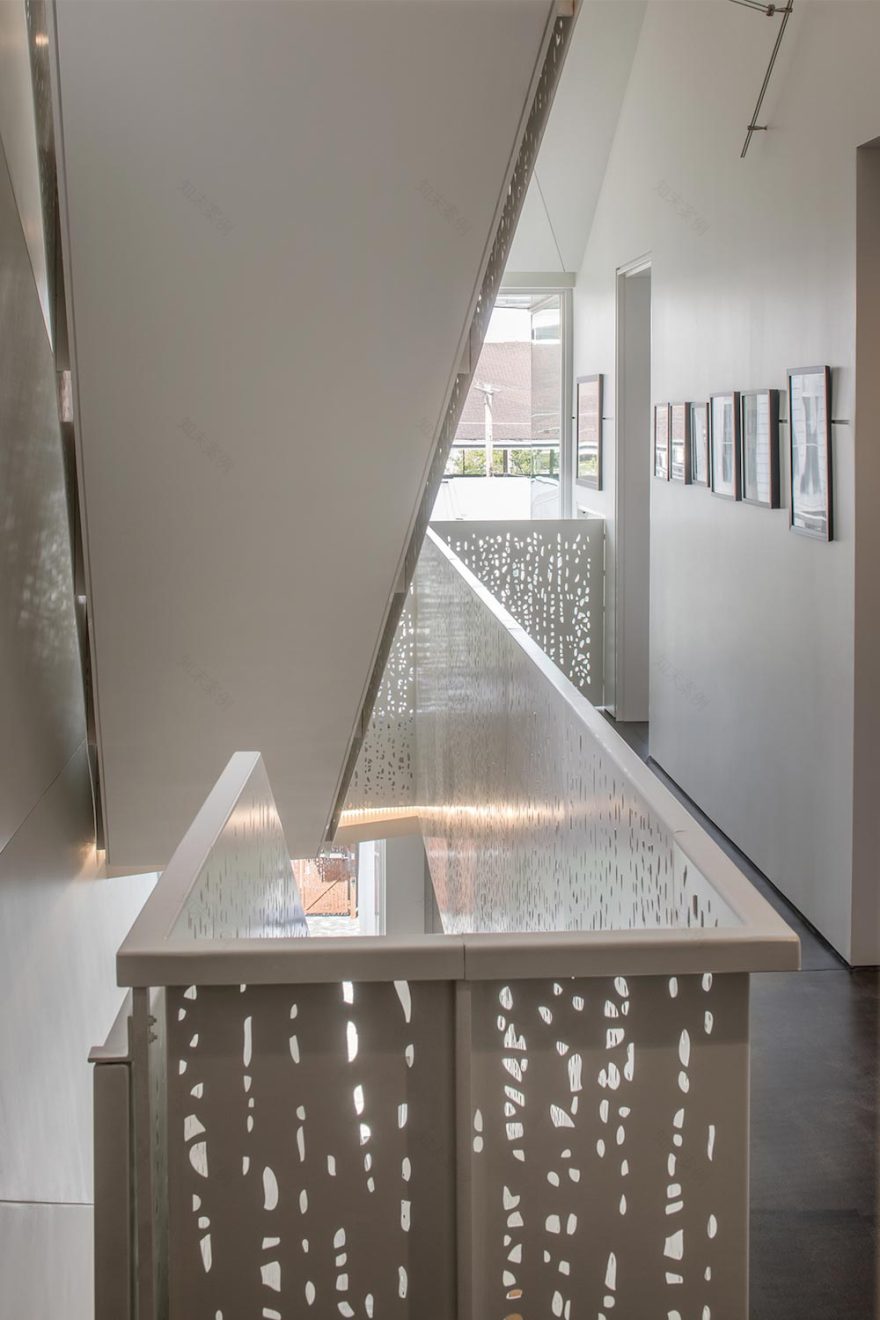 罗伯特·马施克建筑师打造的城市中的私密住宅-24