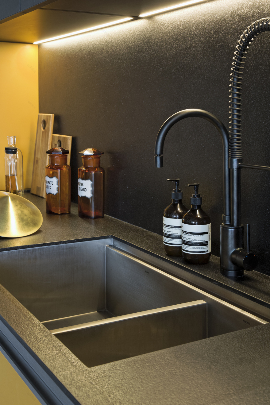 悬空 4.5 米!São Paulo 平层公寓创新厨房设计-37