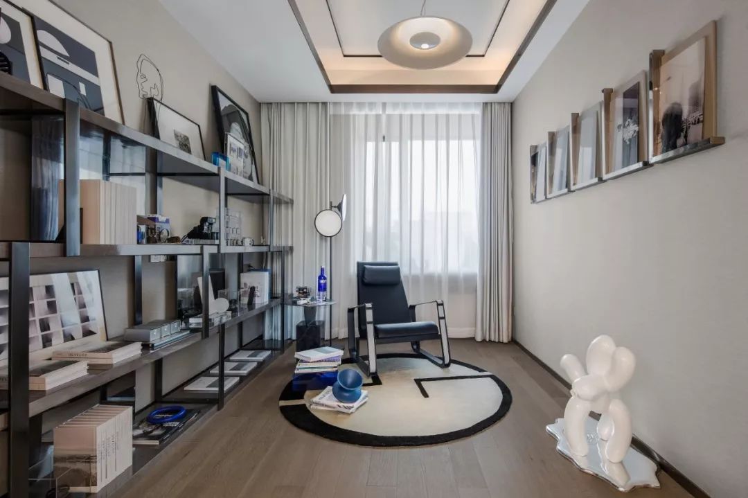 克莱因蓝,Color Visual-84