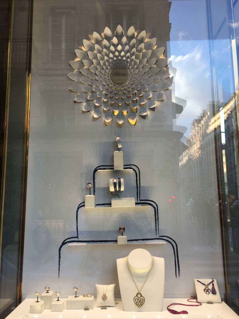 欧洲街头创意橱窗-30