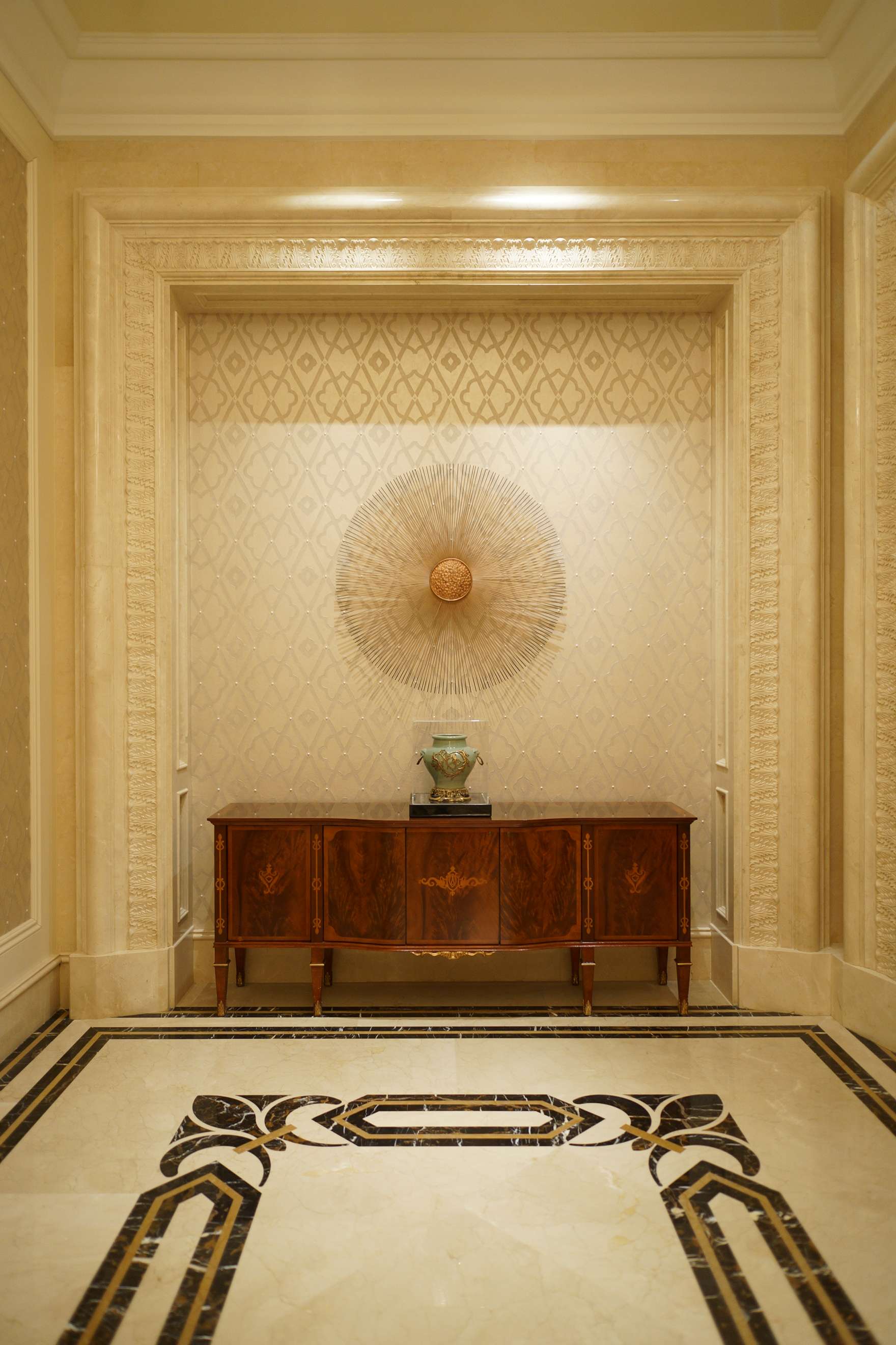 大连城堡酒店大堂区域照片-2-38