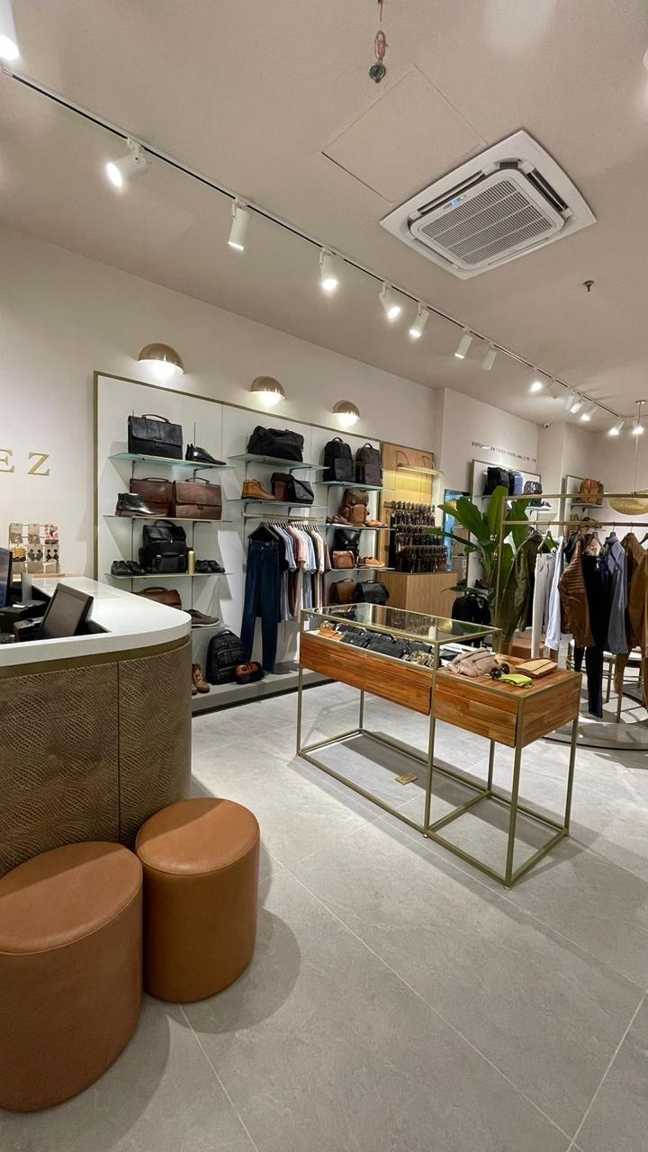 TIENDA VÉLEZ COSTA RICA - CUEROS VÉLEZ S.A.S 2024-3