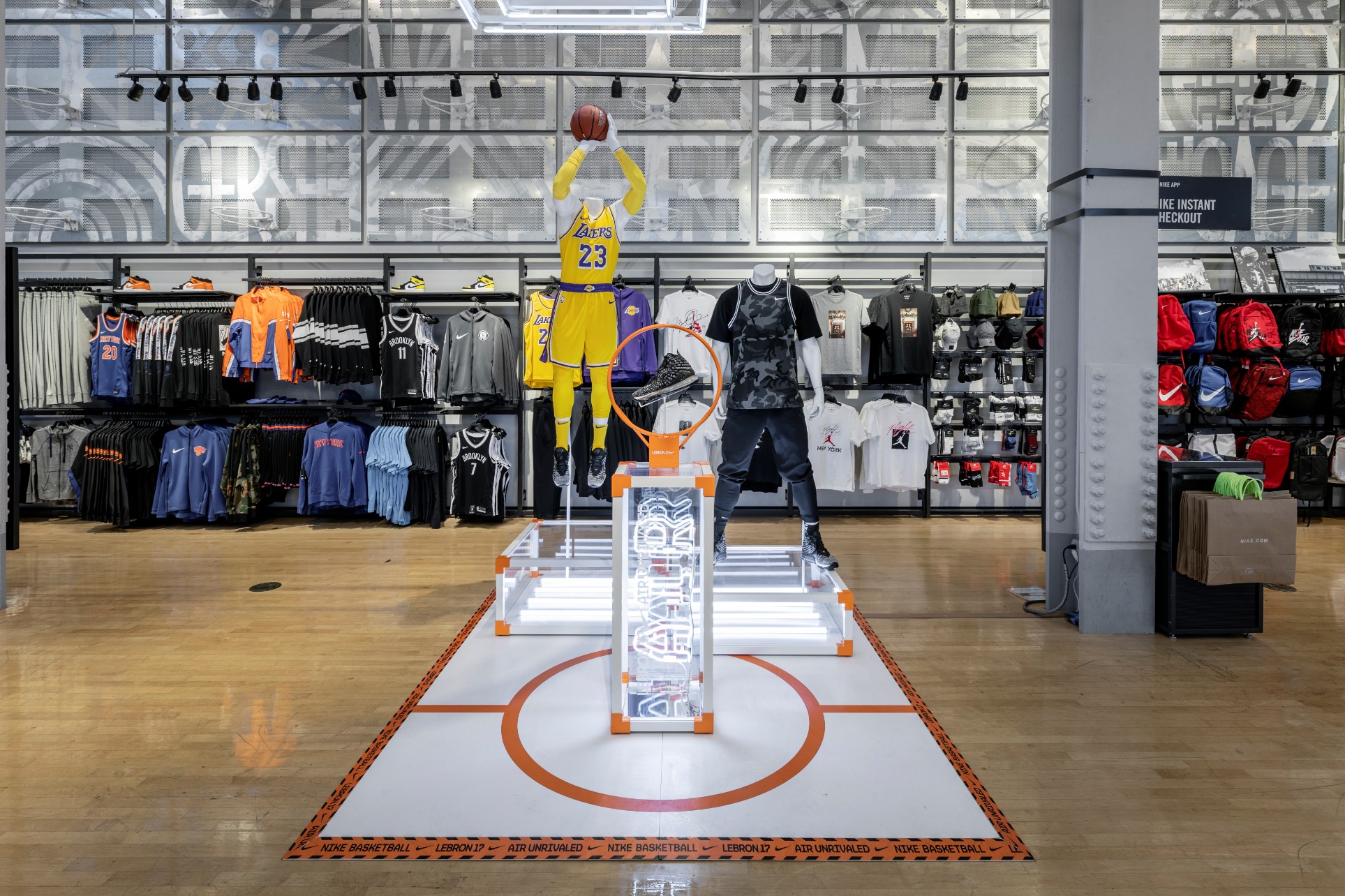 耐克勒布朗 17 纽约苏荷区丨美国纽约丨Nike 零售体验设计团队-22
