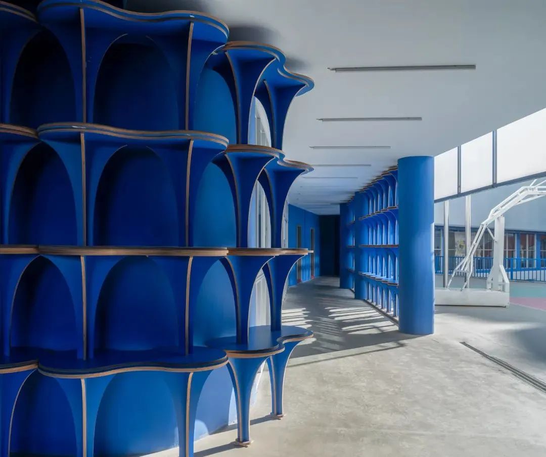 蓝白艺术院校丨中国深圳丨万社设计-44