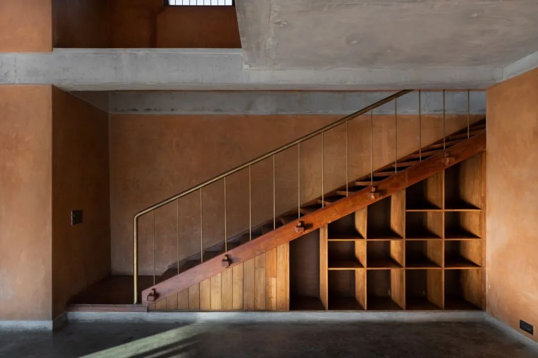 窄砖房丨印度特里凡得琅丨Srijit Srinivas ARCHITECTS-11