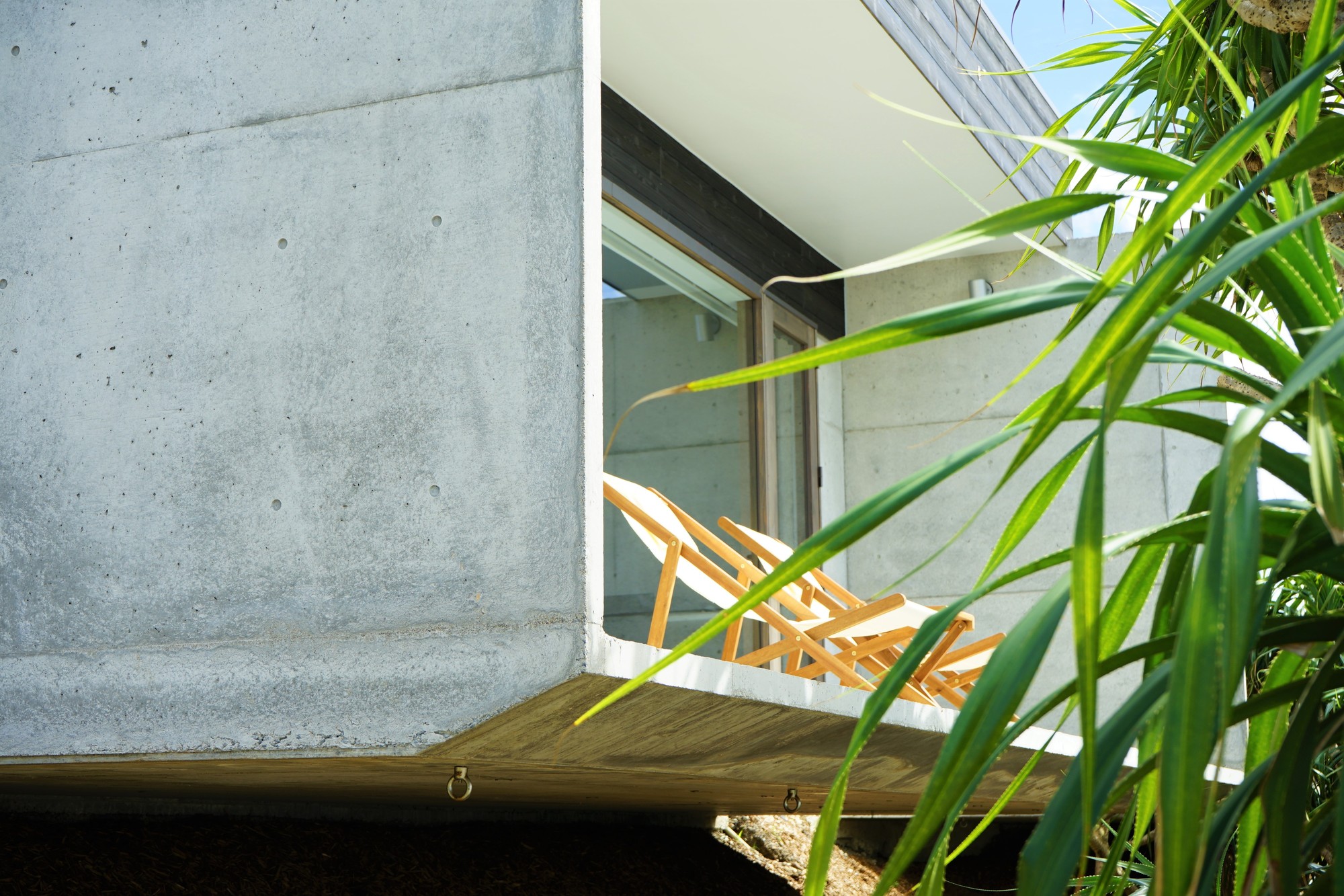 DenPaku The Beachfront MIJORA / Atelier TEKUTO + Amami Design Firm-71