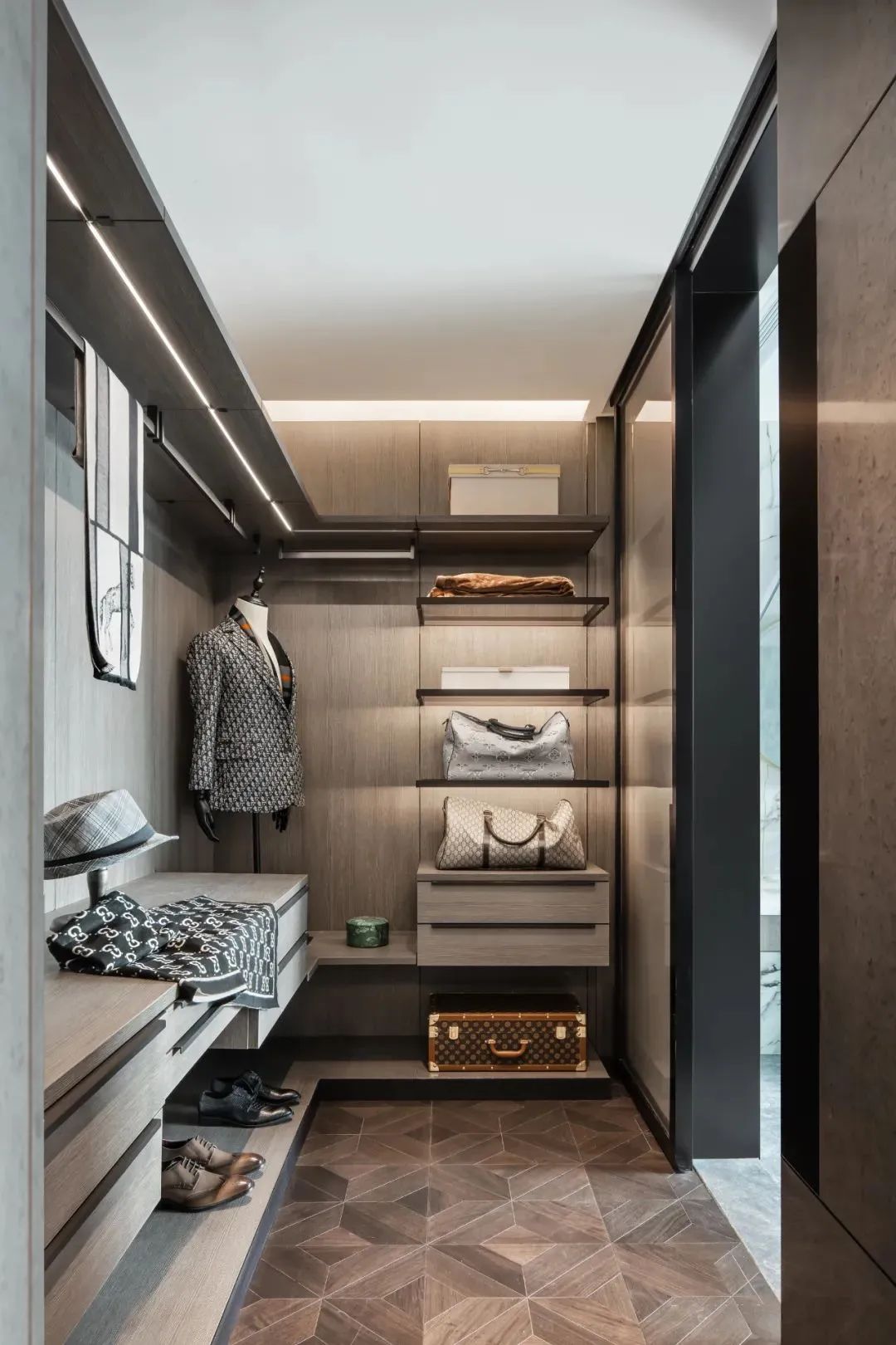 重庆 340㎡江景豪宅丨中国重庆丨LSD-41