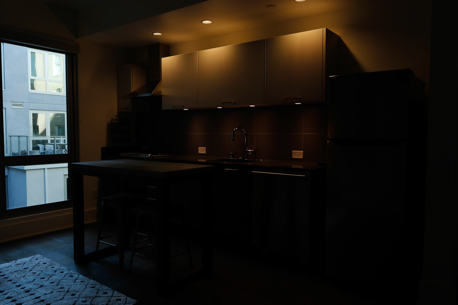 Market St, SF. 94103. AEB 5 Brackets-6