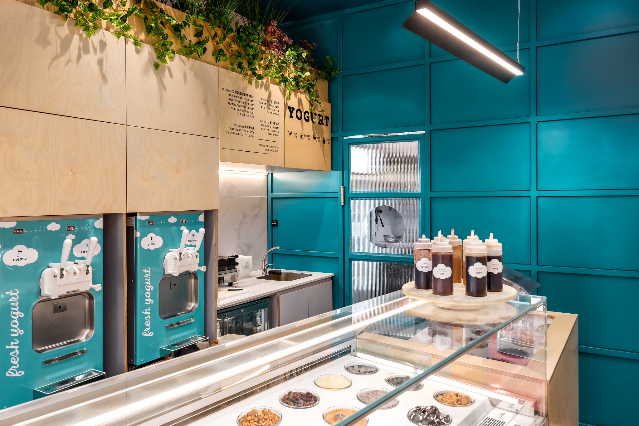 Leggenda Gelato&Yogurt · 现代都市冰淇淋店设计-13