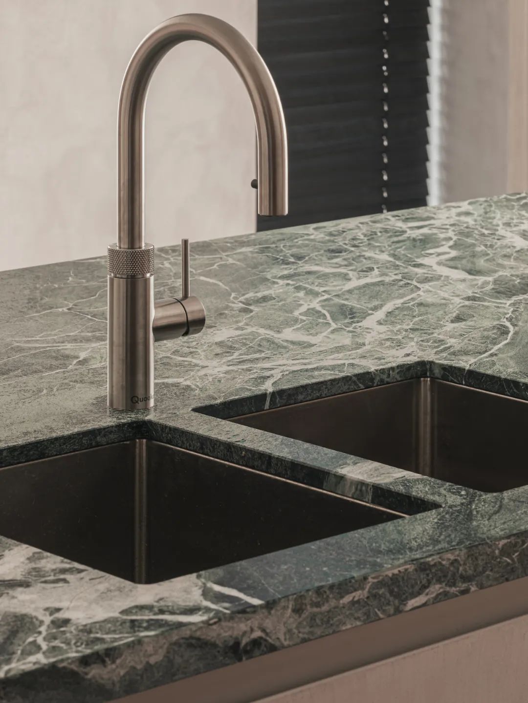 绿色 Verde Alpi 大理石的温暖之家丨比利时丨比利时设计师 Laura Calleeuw-11