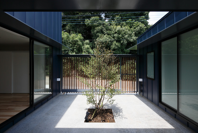 Hourglass studioLOOP-13