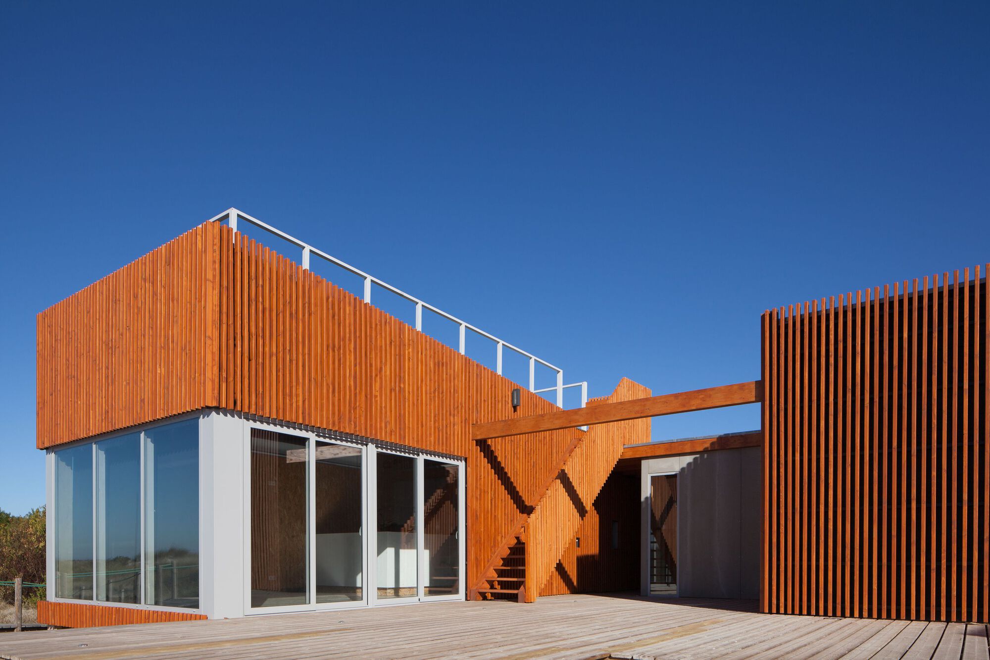 Support Center for Sports Activities / Branco Cavaleiro Architects-15