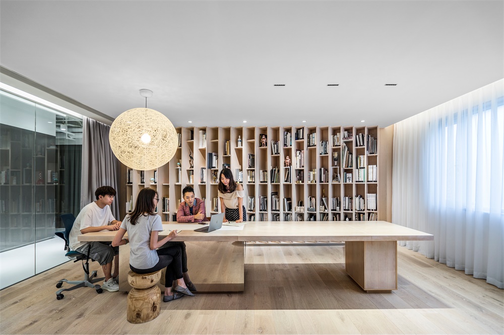 靳刘高设计 | 创意办公与公共空间的互动-58