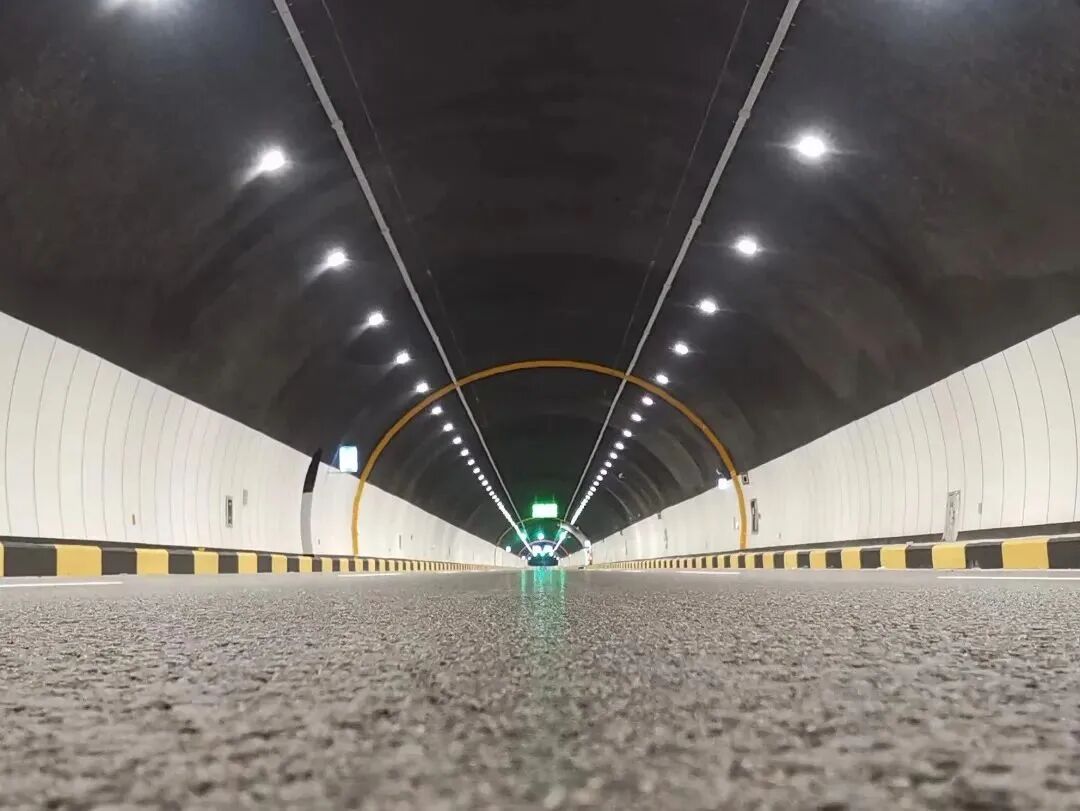 【城市名片】红岩“隧”月，中建八局为山城人民架起希望桥-66