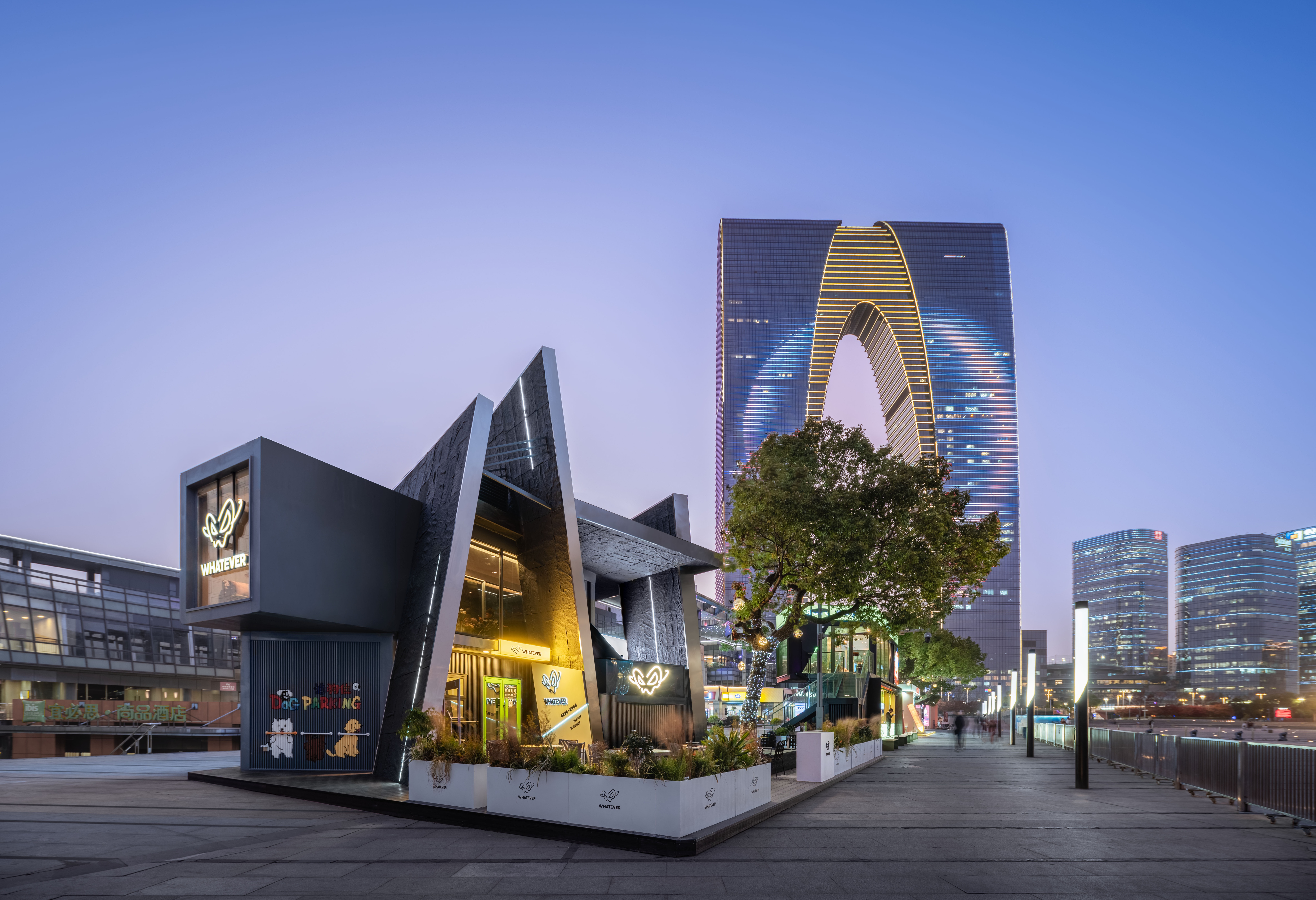 Whatever 咖啡苏州湖滨新天地店丨中国苏州丨平介设计-82