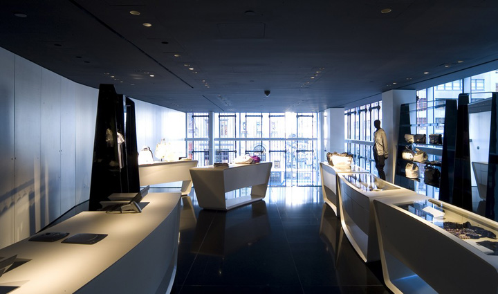 Doriana和纽约的Massimiliano福克萨斯，阿玛尼店-2