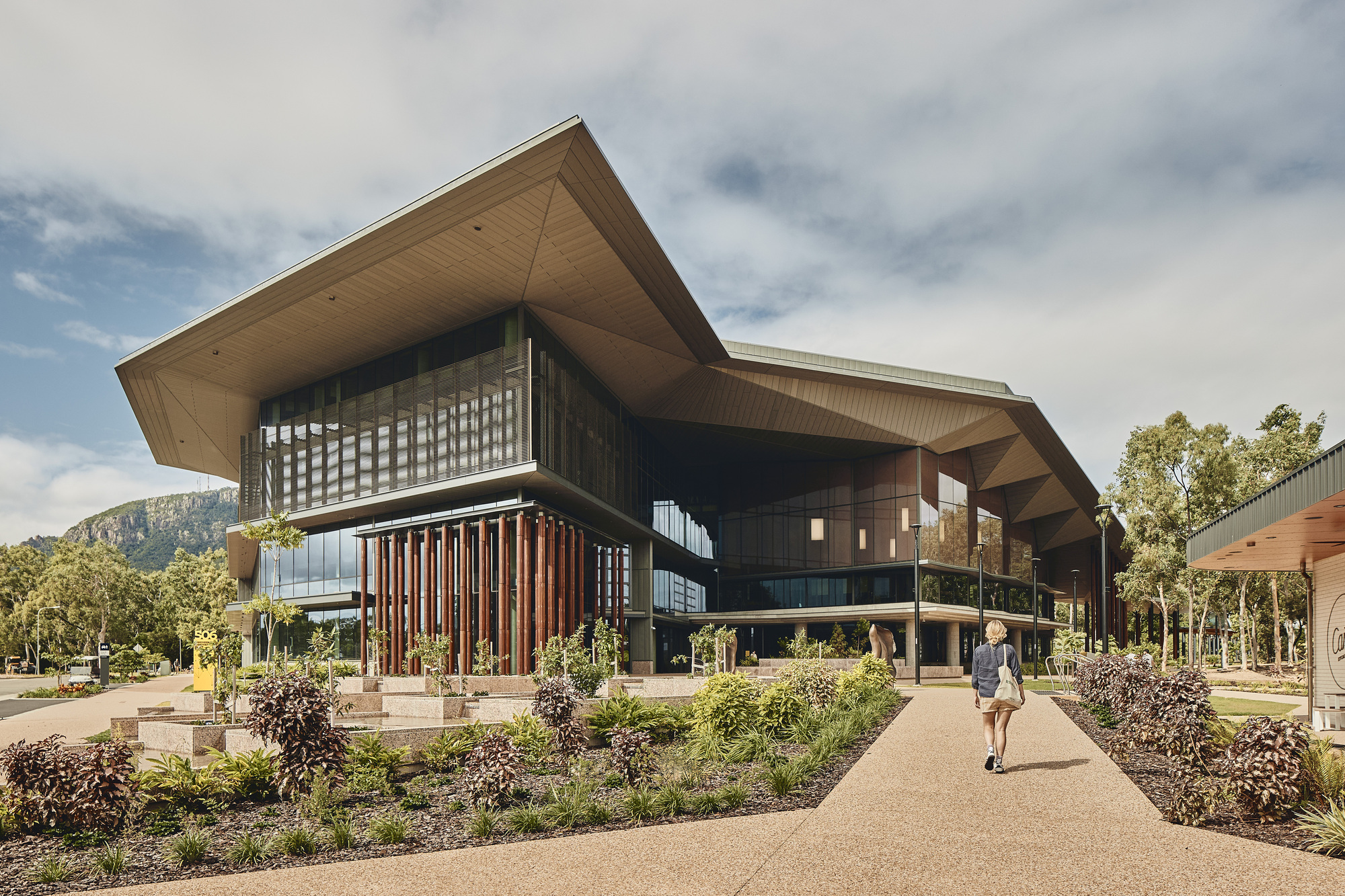 James Cook University Engineering & Innovation Place / KIRK Studio + i4 Architecture + Charles Wright Architects-46