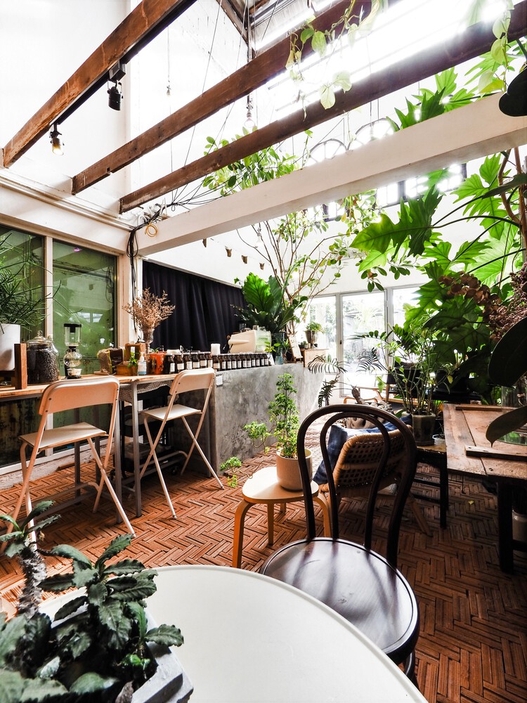 复古与自然共融的泰国 Too Can Cafe丨泰国曼谷丨SOAR（space oddity architect）-17