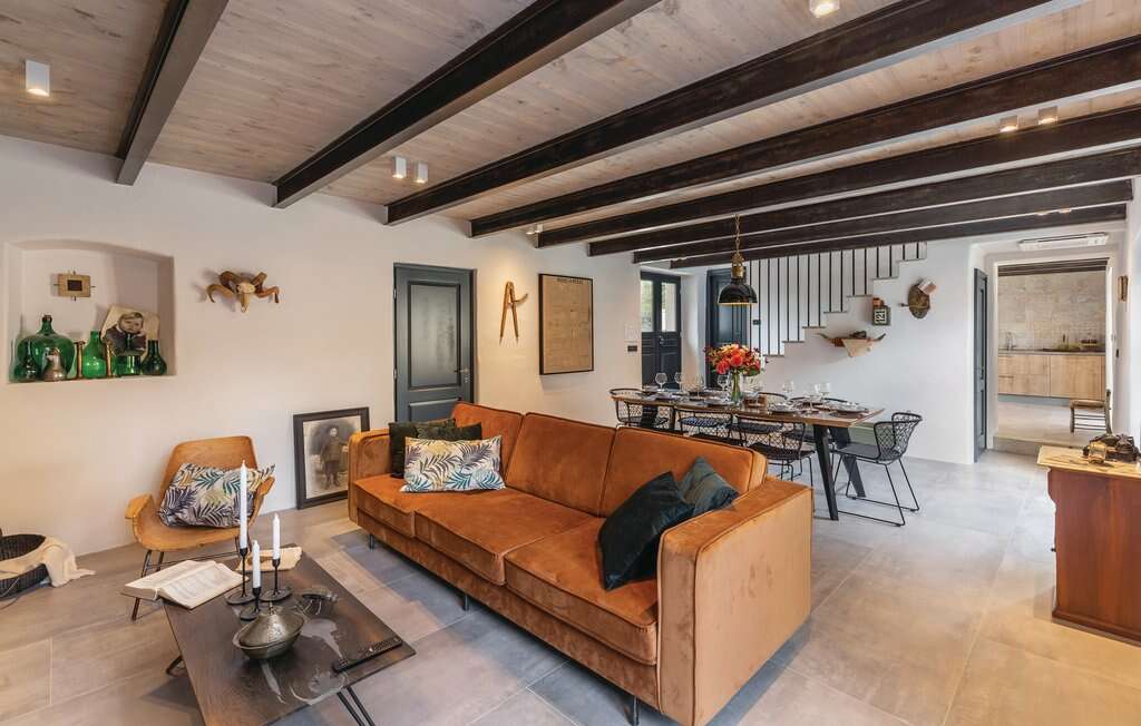 克罗地亚地中海别墅 | 传统与现代的完美结合-5