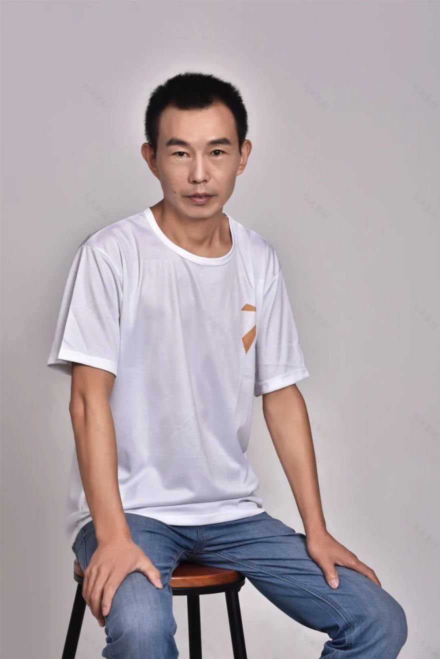 四川自贡 89㎡红蓝撞色家,定制父母宜居空间-51