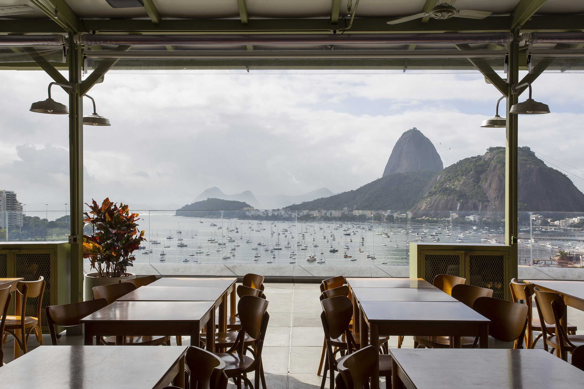 博塔弗戈露台啤酒厂丨巴西里约热内卢丨Tadu Arquitetura-33