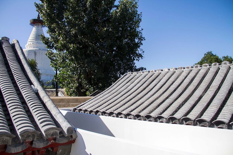 Courtyard Renovation at the White Pagoda Temple  Tsinghua University School of Architecture + maison h-12