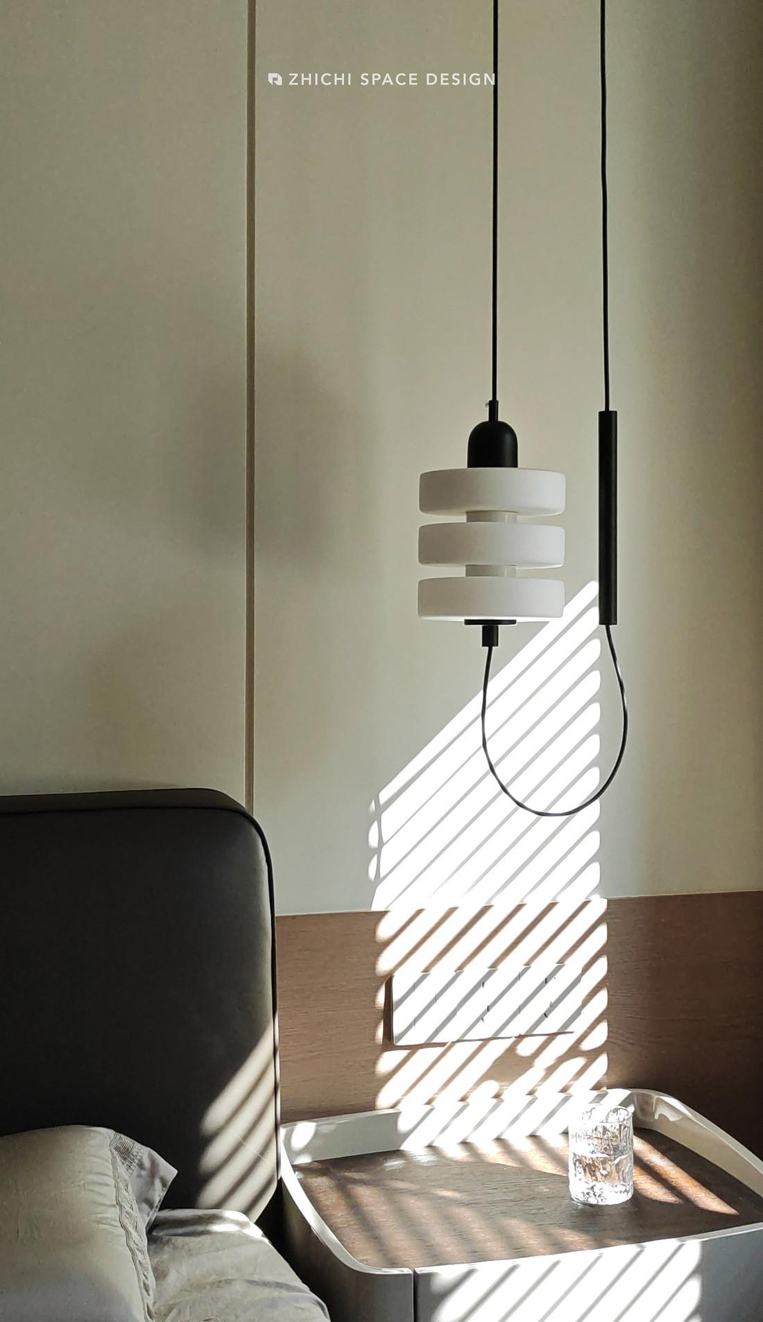 弧线隐去边界，墙体交错间藏起松弛与诗意-55