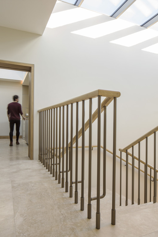 都柏林海滨现代别墅 | 致敬历史的透明重构-18